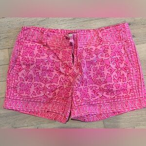 Vineyard Vines bright Pink and White  Patterned Women's Shorts